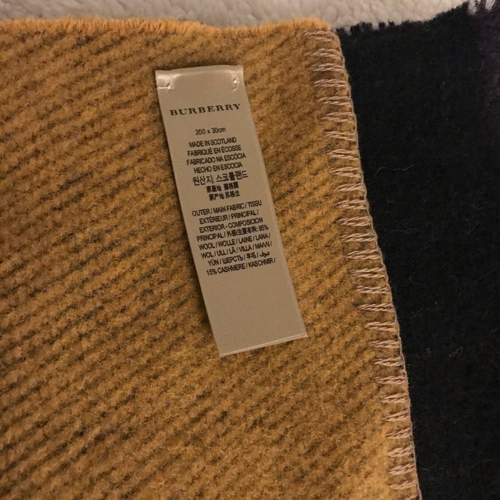 Burberry woman Color Block Check Scarf - Picture 4 of 5
